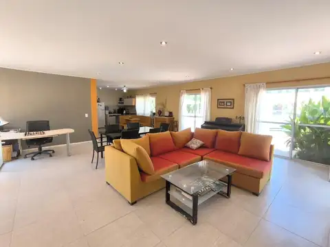 Casa en Callejón La Escondida Barrio  La Asunción Club de Campo