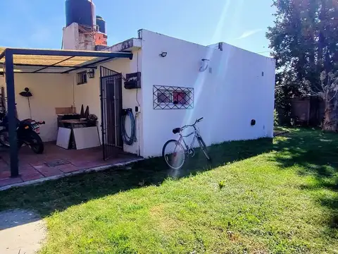 CASA  EN VENTA  FRANCISCO ALVAREZ  LOTE 350m