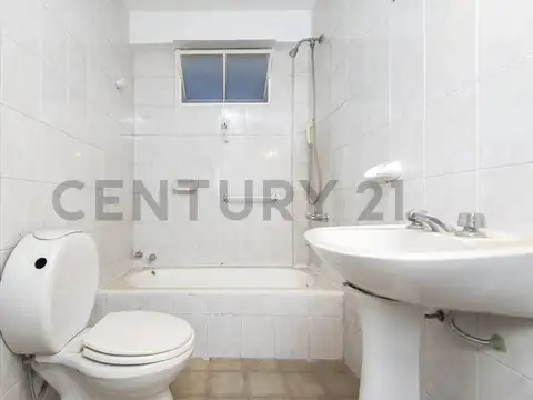 Casa 5 ambientes con 1 baño