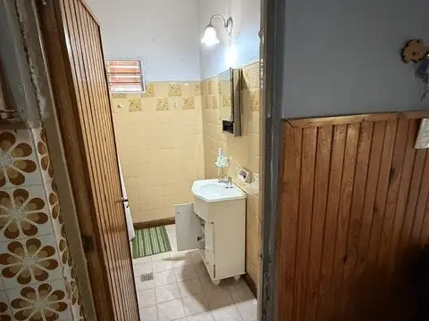 Casa en Venta en de Vicenzo. Súper Oportunidad en Excelente Ubicación!
