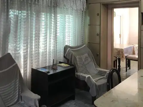 Casa 4 ambientes con 1 baño