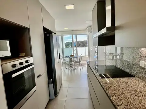 Departamento en Alquiler en Playa Brava, USD 4.800