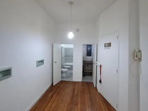 Viamonte casi Crlos Pellegrini- San Nicolas- Monoambiente 24m2