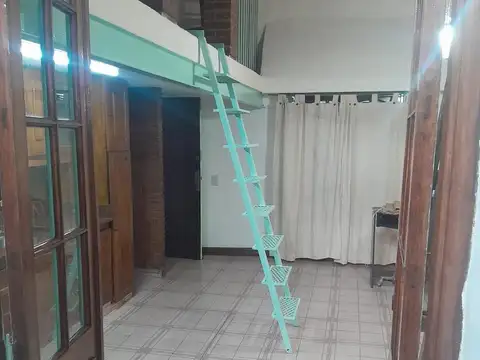 Depto Tipo Casa en Alquiler de 1 dormitorio