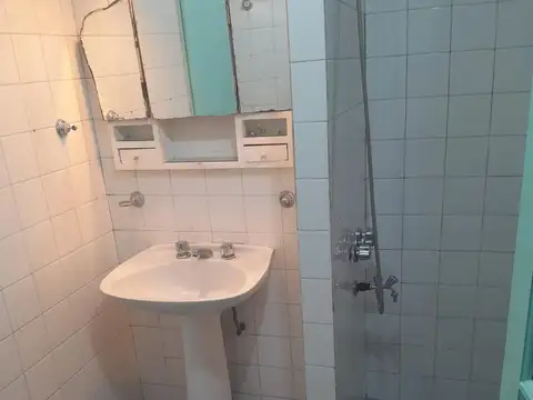 Depto Tipo Casa en Alquiler 50 años