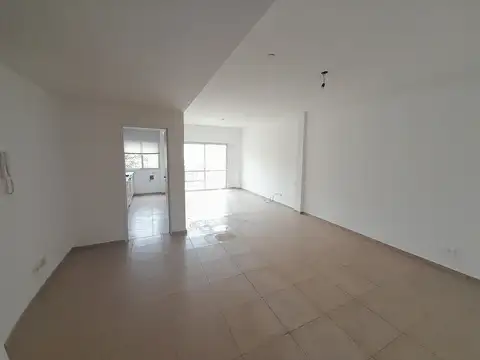 Escalada De San Martin 1400, Piso 1