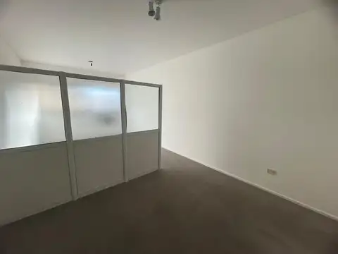 venta oficina comercial, ciudad de Mendoza 