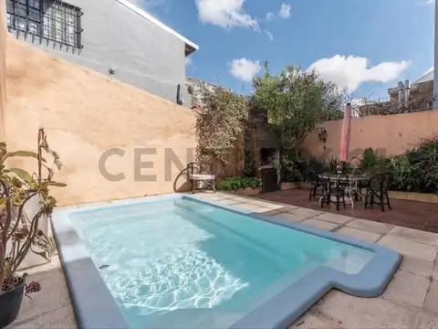 Caseros 924 900, Piso 0