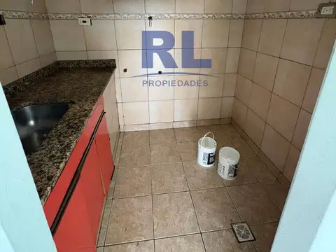 Departamento en segundo piso por escalera