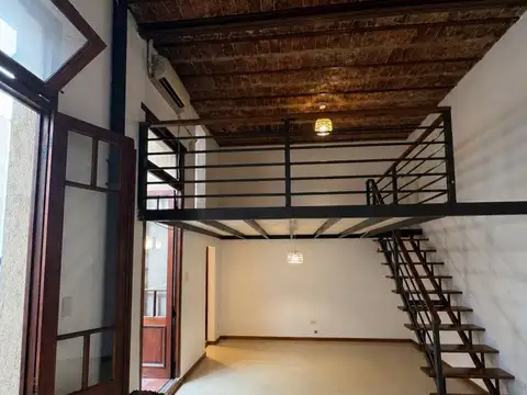 Depto Tipo Casa en Venta de 1 dormitorio