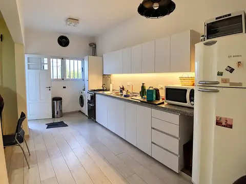Casa 3 ambientes en venta con jardín, quincho y 2 cocheras – Av. Pte. Perón 2430, Victoriaernando