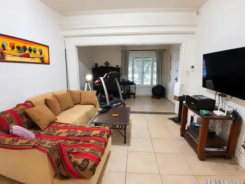 Casa 3 ambientes en venta con jardín, quincho y 2 cocheras – Av. Pte. Perón 2430, Victoriaernando
