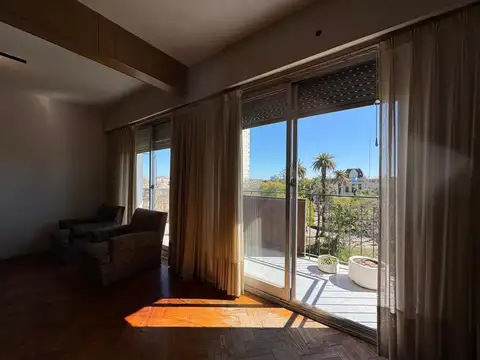 Departamento en Venta con 2 cocheras