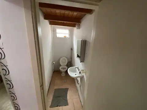 Tres locales en venta, con estacionamiento - Ituzaingó Norte