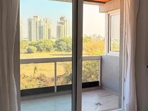 Departamento en Alquiler en Chateau Carreras, $ 1.300.000