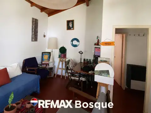 Casa 2 ambientes con 1 baño