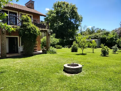 Casa en Venta con 1 cochera