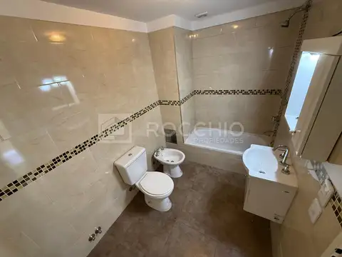 Departamento en Alquiler con 1 cocheras