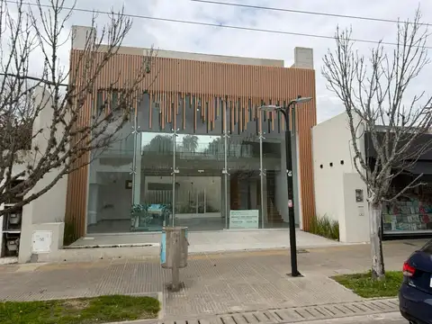 473 e/ Cno. Centenario y 13 A