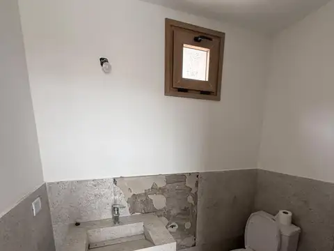 Local en Alquiler en City Bell, $ 4.500.000