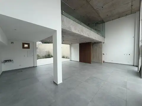 Local en Alquiler en City Bell, $ 4.500.000