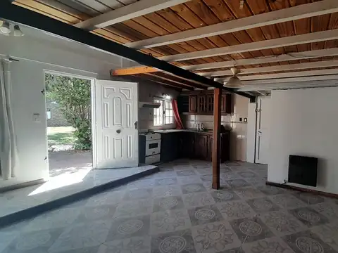 Casa 3 ambientes con 1 baño