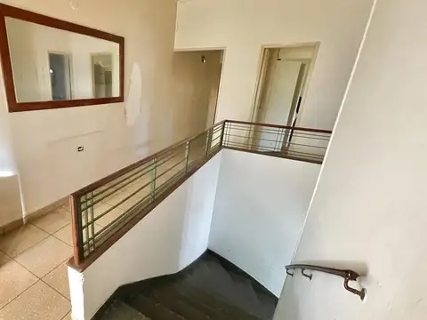 Depto Tipo Casa en Venta 40 años