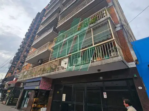 Departamento 3 AMB al frente Cochera y Baulera, 2 Balcones