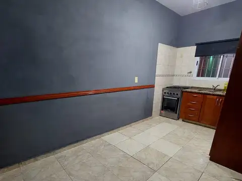 CASA 3 AMBIENTES CON PARQUE CON PILETA - QUINCHO CON PARRRILLA - GARAGE - BAÑO COMPLETO- TOILETTE - SOLO CON SEGURO DE CAUCION -