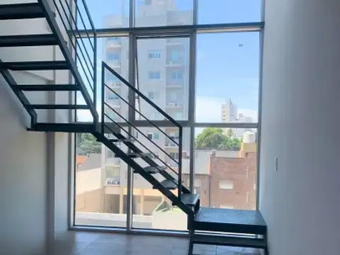 Excelente 2 Ambientes en Alquiler – Bernal Centro