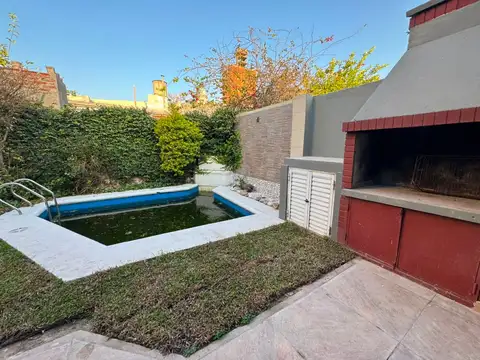 VENTA INTERNO UNICO C PILETA, ASADOR Y DOS DORM