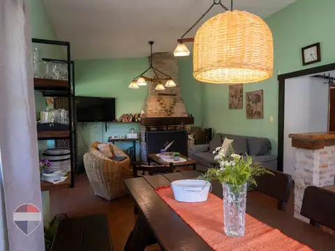 Casa en Venta con 3 cocheras