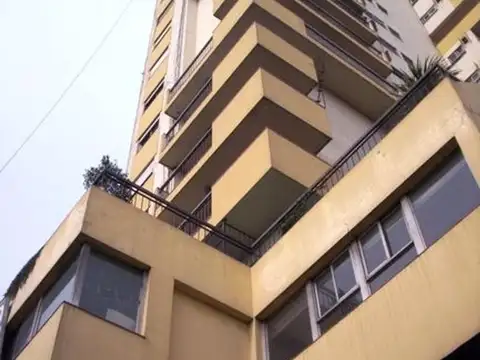 Mitre  1403 , Piso 12