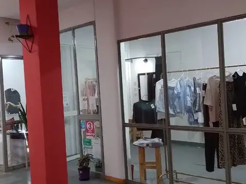 7 entre 37 y Plaza Olazabal 200