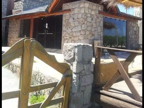 LOCALES Y DEPTOS  VENTA EN ARROYO DE LOS PATOS