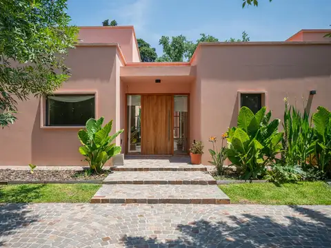 Casa en venta en Carmel Club de Campo, Pilar - 8 ambientes