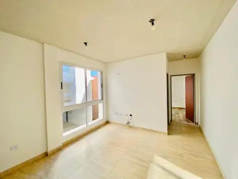 Departamento en Venta en Villa Luzuriaga, USD 65.000