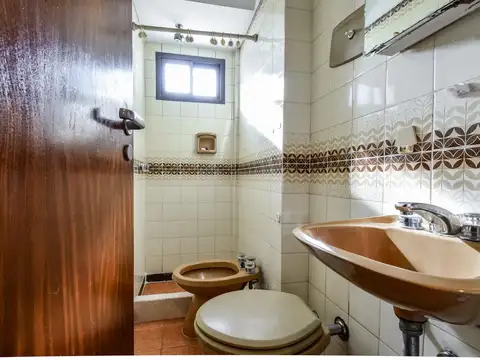Departamento 4 ambientes con 3 baños