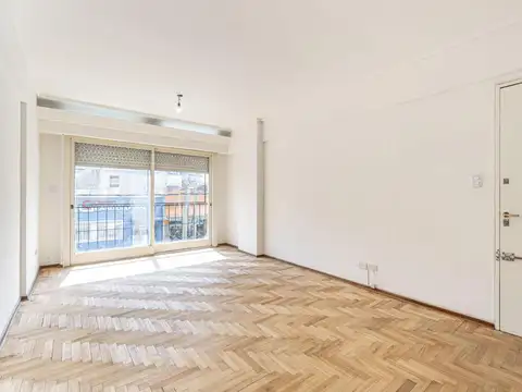 Departamento en  venta 3 ambientes con balcon y  patio en Lanus Este