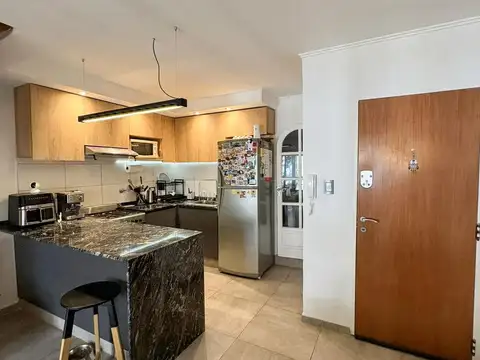 Departamento por escalera de 2 dormitorios en venta - Rosario, Nuestra Señora de Lourdes