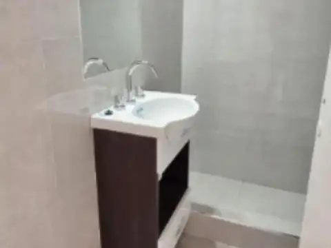 Florisbelo Acosta e/ Avenida Carlos Tejedor y José Ingenieros