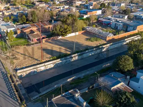 Lote en venta en San Carlos sobre avenida - Ideal desarrolladores