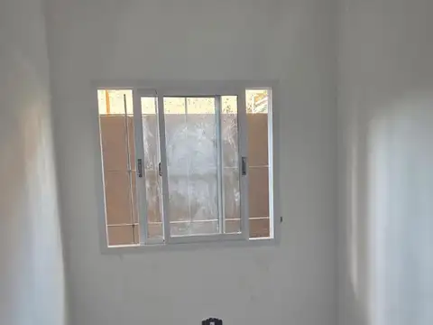 Depto Tipo Casa en Alquiler en Virreyes, $ 680.000