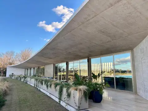 VENTA TERRENO UBICACION EXCLUSIVA  -  FUNES VIDA LAGOON