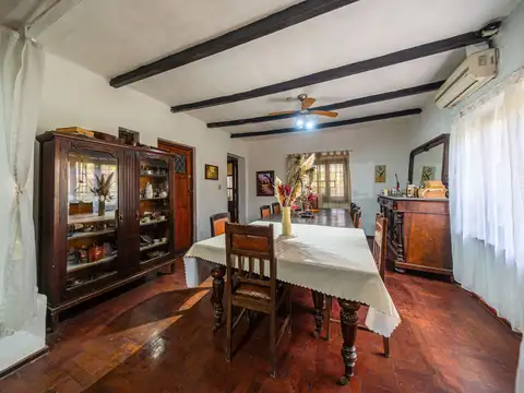 Casa 7 ambientes con 3 baños