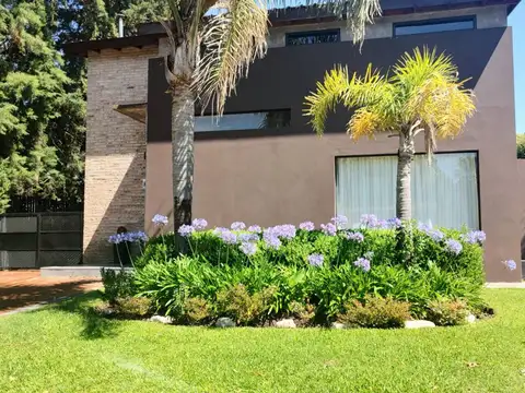 VENTA CASA BARRIO PRIVADO LA MASIA PILAR 