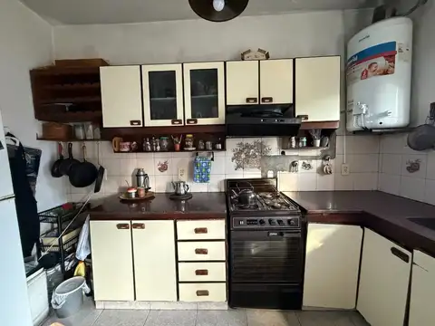 Depto Tipo Casa 4 ambientes con 2 baños