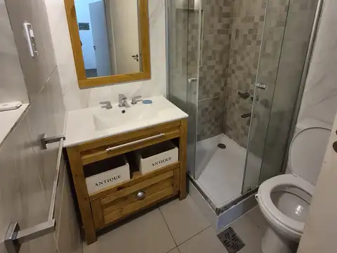 Grecia 3400, Piso 1