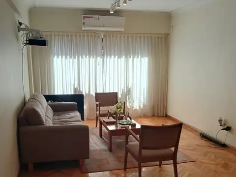 EXCEPCIONAL DEPARTAMENTO DE 140 m² SOBRE AV. CORRIENTES – FRENTE -TODO LUZ.