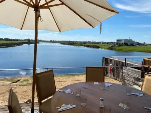 Terreno en Venta de 853,0 m2